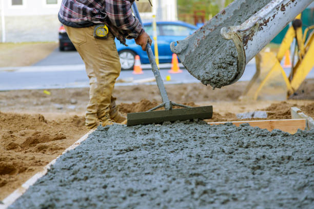 Best Custom Concrete Contractor  in Robbins, IL